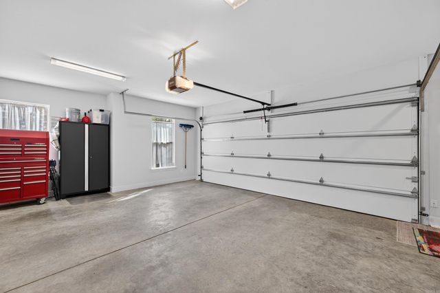 8 Siega Lane, Hot Springs Village, AR 71909