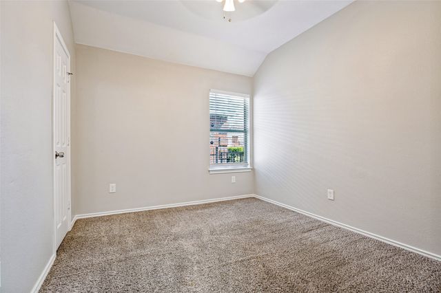 517 Saddlebrook Drive, Lancaster, TX 75146
