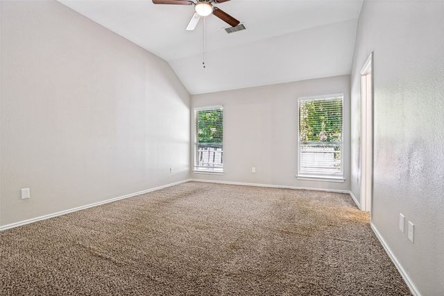 517 Saddlebrook Drive, Lancaster, TX 75146
