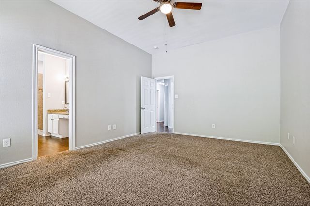 517 Saddlebrook Drive, Lancaster, TX 75146
