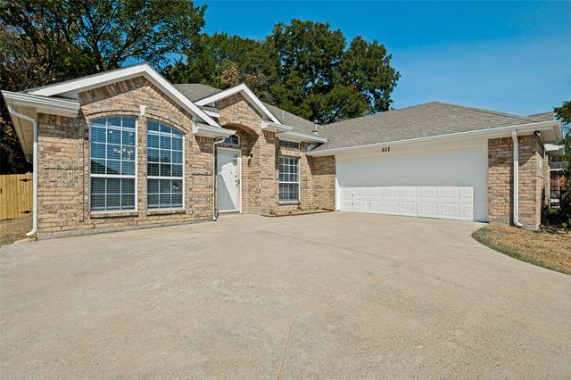 517 Saddlebrook Drive, Lancaster, TX 75146
