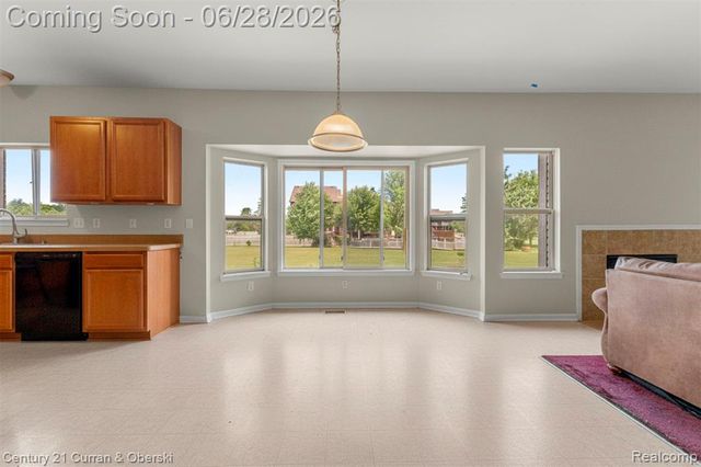 30537 Linden Court, Flat Rock, MI 48134