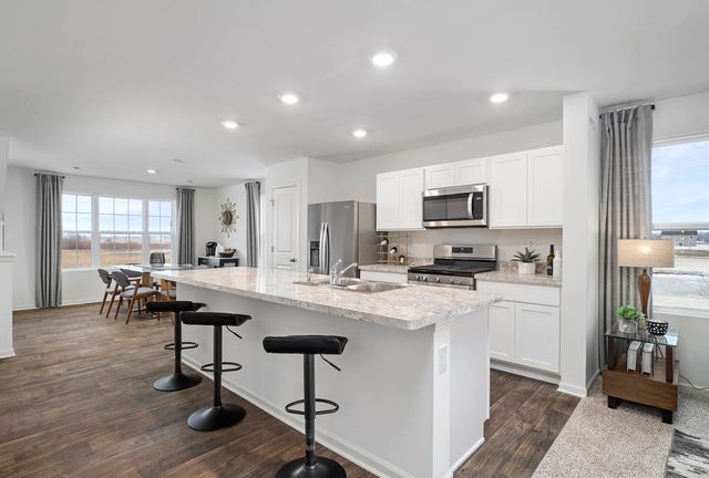 884 Briar Glen Court, Hampshire, IL 60140