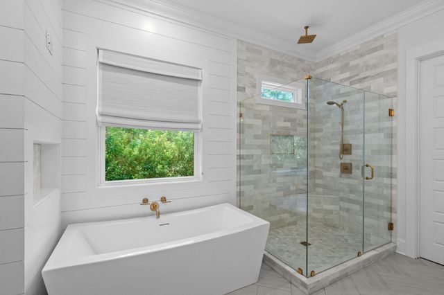 67 Rose Bud Ct., Murrells Inlet, SC 29576