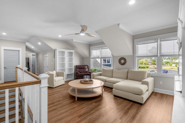 67 Rose Bud Ct., Murrells Inlet, SC 29576