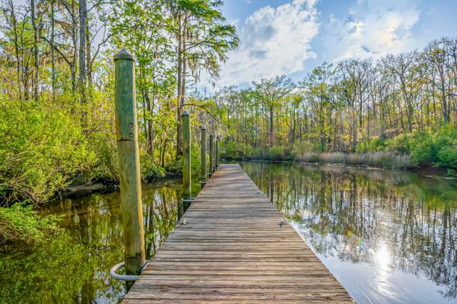 67 Rose Bud Ct., Murrells Inlet, SC 29576