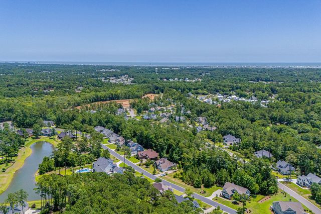 67 Rose Bud Ct., Murrells Inlet, SC 29576