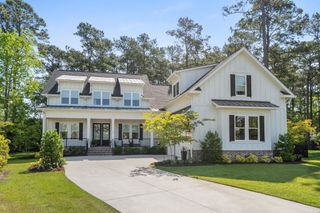 67 Rose Bud Ct., Murrells Inlet, SC 29576