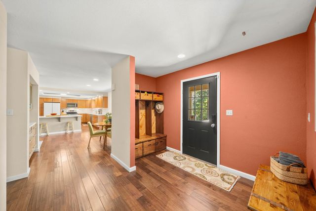 330 Gregory Way, Colfax, CA 95713