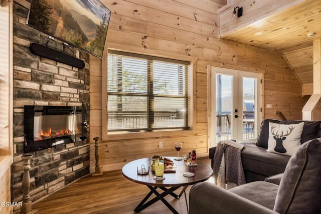 2852 Sequoia Road, Pigeon Forge, TN 37863