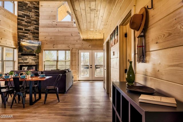 2852 Sequoia Road, Pigeon Forge, TN 37863