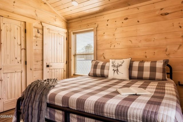 2852 Sequoia Road, Pigeon Forge, TN 37863