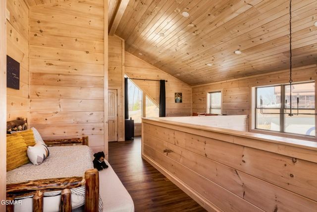 2852 Sequoia Road, Pigeon Forge, TN 37863