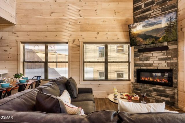 2852 Sequoia Road, Pigeon Forge, TN 37863