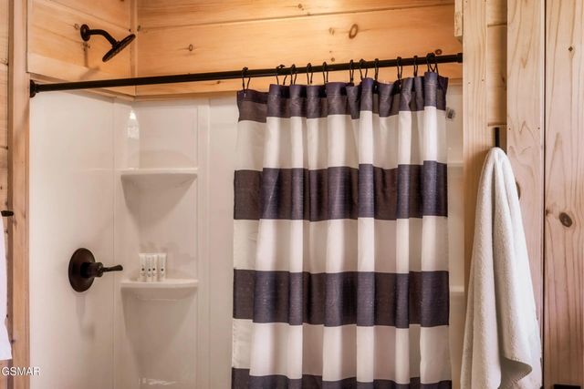 2852 Sequoia Road, Pigeon Forge, TN 37863