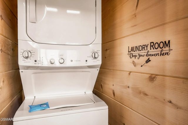 2852 Sequoia Road, Pigeon Forge, TN 37863