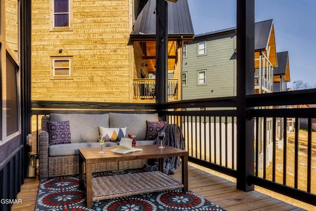 2852 Sequoia Road, Pigeon Forge, TN 37863