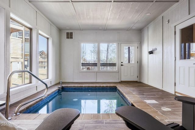 2852 Sequoia Road, Pigeon Forge, TN 37863