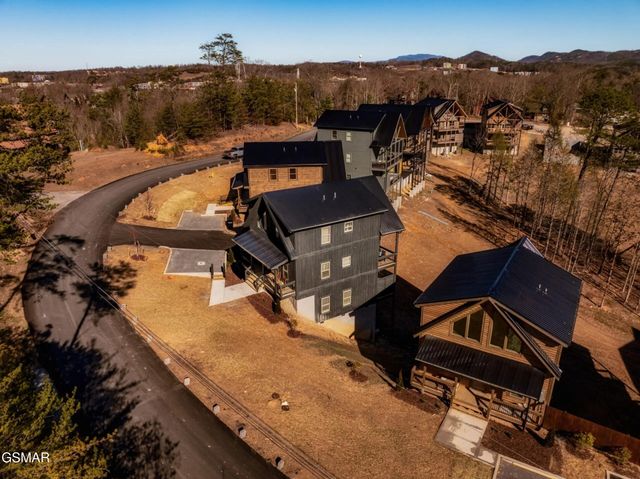 2852 Sequoia Road, Pigeon Forge, TN 37863