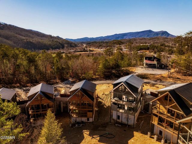 2852 Sequoia Road, Pigeon Forge, TN 37863