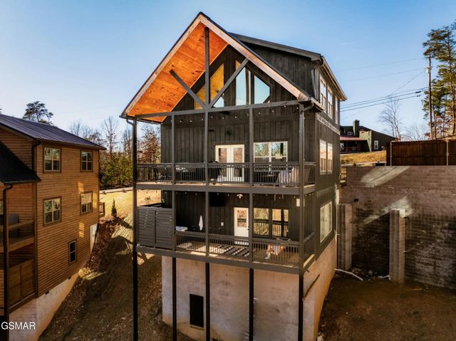 2852 Sequoia Road, Pigeon Forge, TN 37863