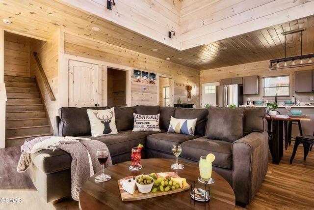 2852 Sequoia Road, Pigeon Forge, TN 37863