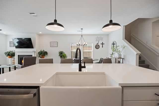 2233 Maple Ridge Drive, Van Alstyne, TX 75495