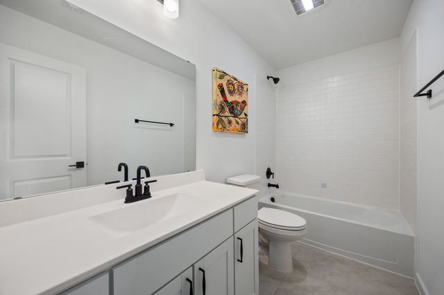 2233 Maple Ridge Drive, Van Alstyne, TX 75495