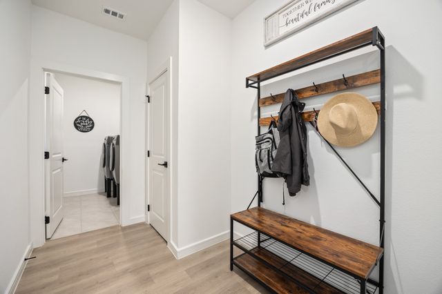 2233 Maple Ridge Drive, Van Alstyne, TX 75495