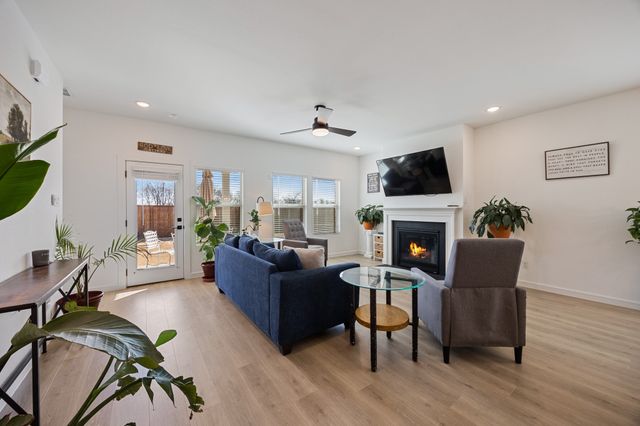 2233 Maple Ridge Drive, Van Alstyne, TX 75495