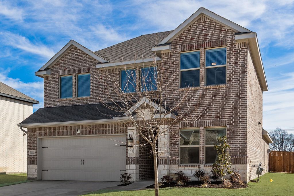 2233 Maple Ridge Drive, Van Alstyne, TX 75495