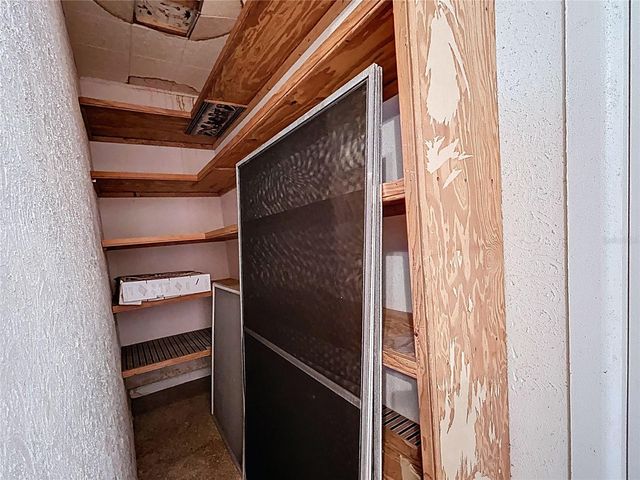 17902 BURNSIDE ROAD, Lutz, FL 33548