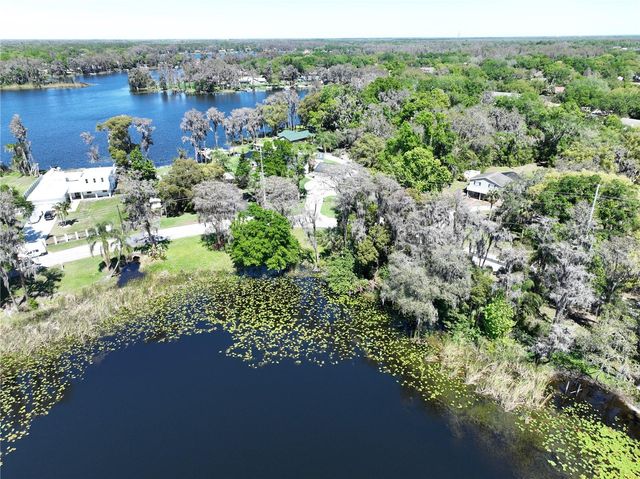 17902 BURNSIDE ROAD, Lutz, FL 33548