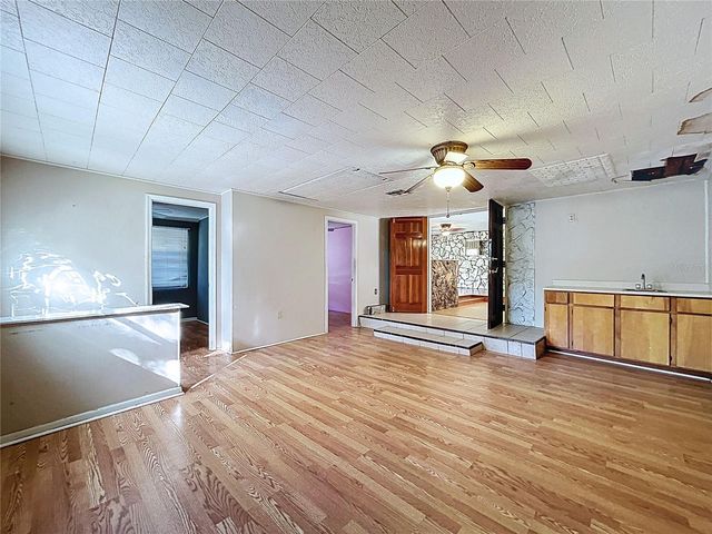 17902 BURNSIDE ROAD, Lutz, FL 33548