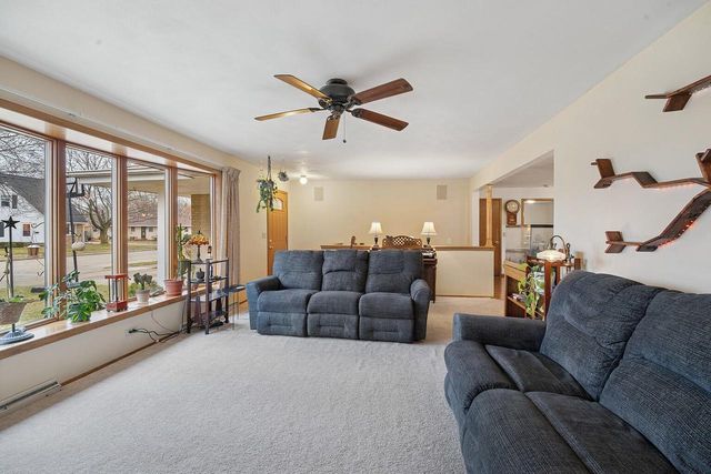 2205 WELHOUSE DRIVE, Kaukauna, WI 54130