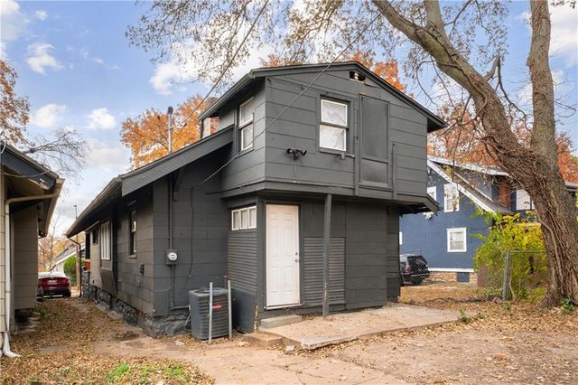 4224 Agnes Avenue, Kansas City, MO 64130