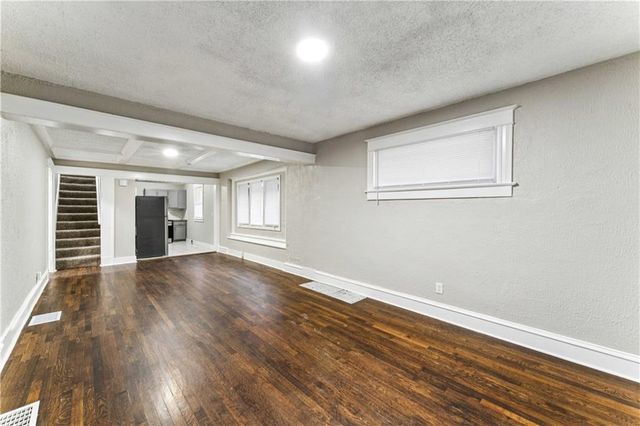 4224 Agnes Avenue, Kansas City, MO 64130