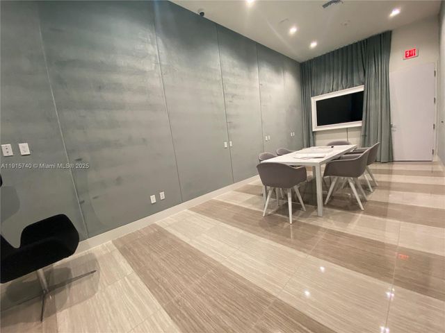 2000 Metropica Way 2104, Sunrise, FL 33323