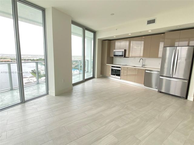 2000 Metropica Way 2104, Sunrise, FL 33323