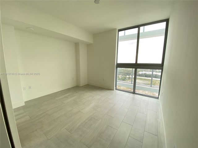 2000 Metropica Way 2104, Sunrise, FL 33323