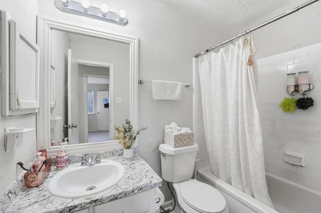 3735 Meadow Place Drive, Houston, TX 77082