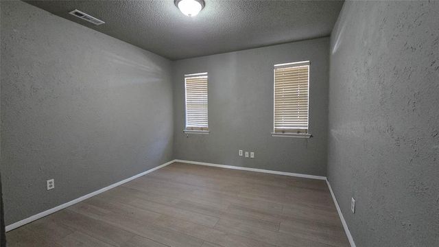 8208 NW 28th Terrace, Bethany, OK 73008