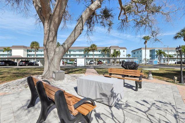 9 HAIG PLACE 704, Dunedin, FL 34698