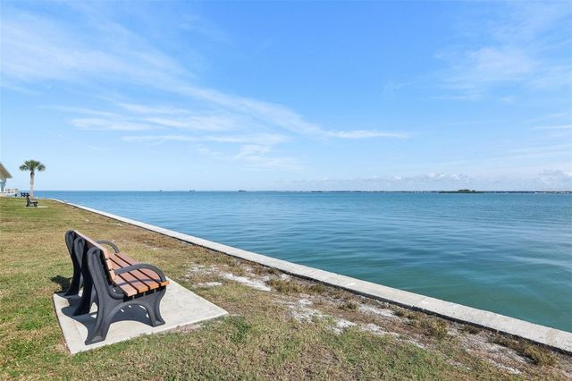 9 HAIG PLACE 704, Dunedin, FL 34698