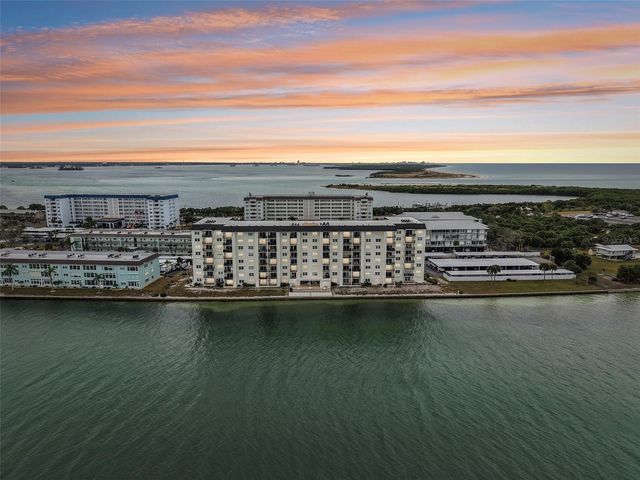 9 HAIG PLACE 704, Dunedin, FL 34698