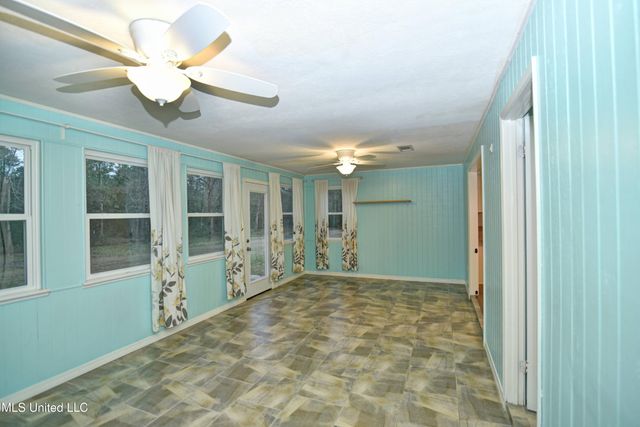 15469 Dobson Road, D'iberville, MS 39540