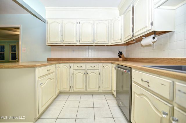 15469 Dobson Road, D'iberville, MS 39540