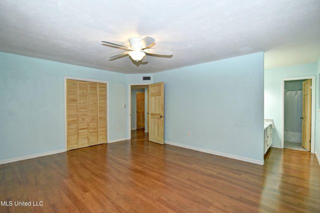 15469 Dobson Road, D'iberville, MS 39540