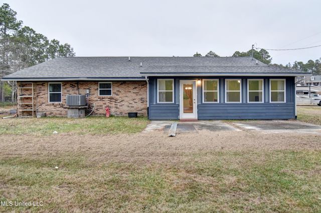 15469 Dobson Road, D'iberville, MS 39540