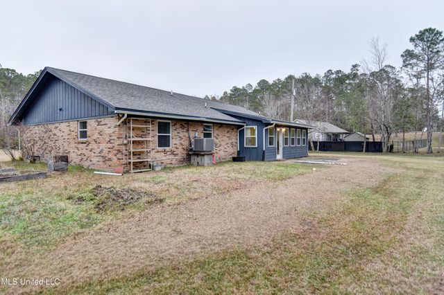 15469 Dobson Road, D'iberville, MS 39540